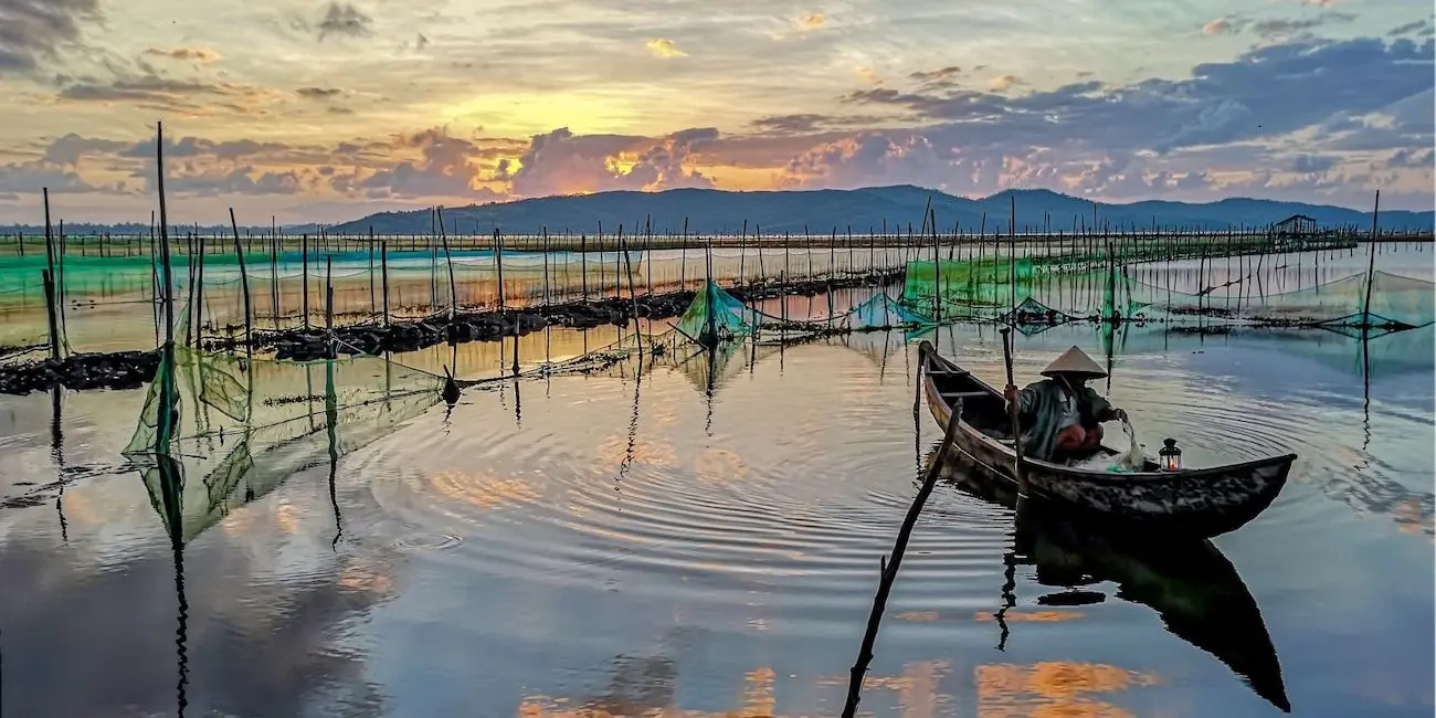 Vẻ đẹp Đầm Ô Loan: Nét bình yên mộng mơ giữa Phú Yên 8
