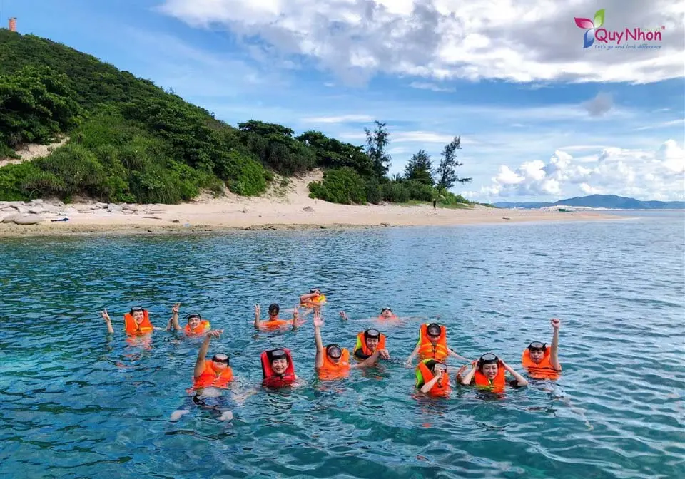 Vi Vu H&ograve;n Nưa Ph&uacute; Y&ecirc;n - Vi&ecirc;n bạch ngọc s&aacute;ng rực giữa đại dương 5