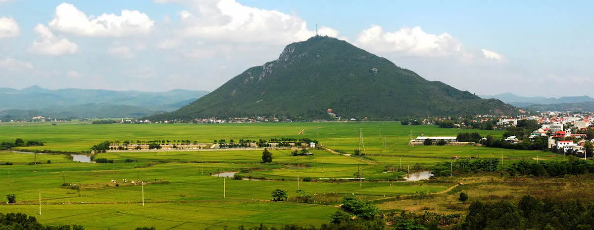 Cuộc sống bộn bề thì hãy đến Núi Chóp Chài - Chùa Bảo Lâm Phú Yên để an yên trong lòng