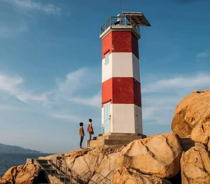 Hải Đăng Gành Đèn: Bức tranh hoang sơ, phóng khoáng giữa biển trời Phú Yên