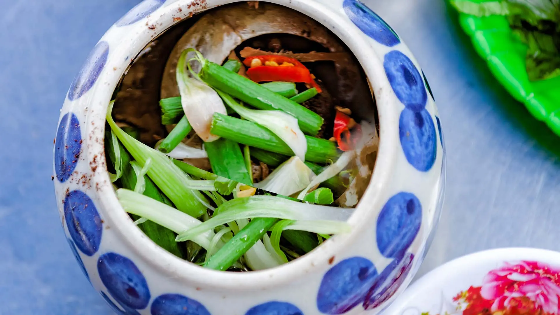 Mắt cá bốc lửa (đèn pha đại dương) ở Phú Yên, bạn đã thử chưa?