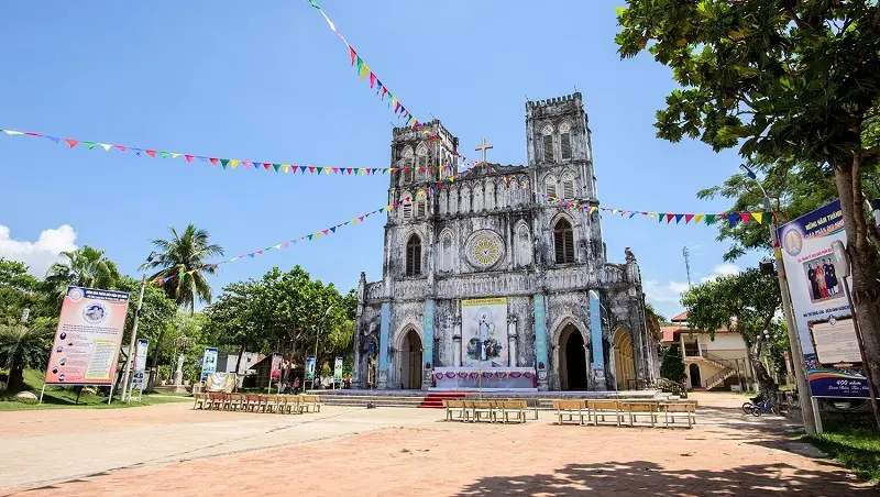 Nhà thờ Mằng Lăng Phú Yên - Dấu tích kiến trúc Gothic cổ xưa