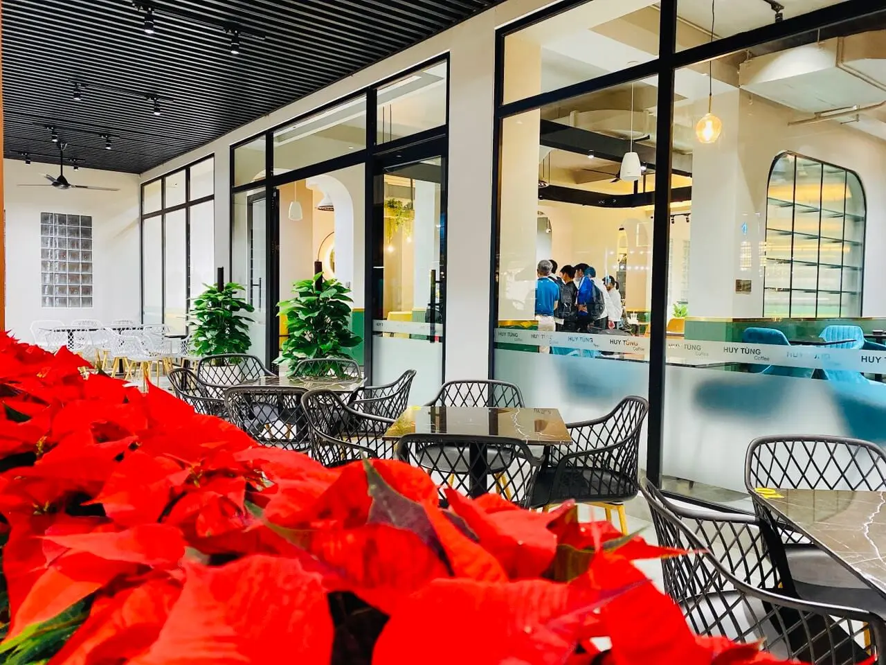 Cà phê Huy Tùng Phú Yên - Mục sở thị không gian trendy đỉnh của chóp tại Phú Yên