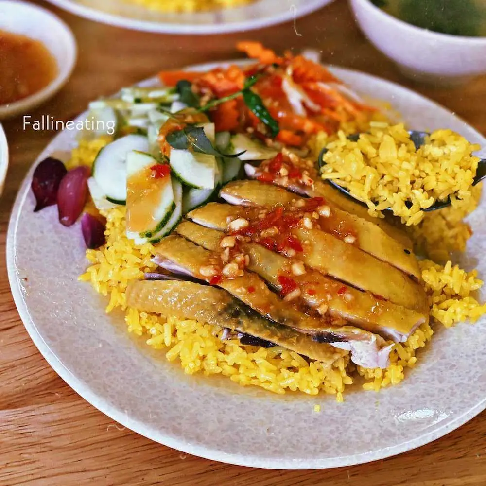 C&ugrave;ng ghi ch&eacute;p lại top qu&aacute;n ngon ở Ph&uacute; Y&ecirc;n 13