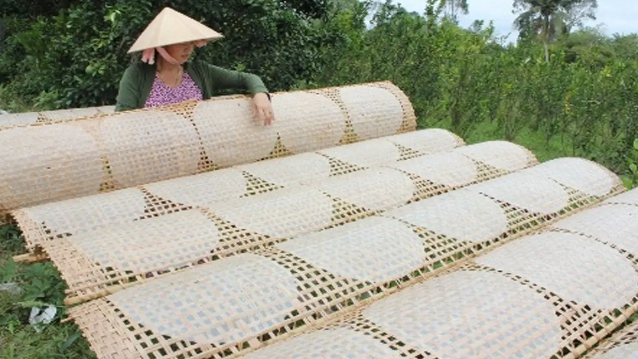 Cùng tìm hiểu món bánh tráng Hòa Đa - Đặc sản truyền thống Phú Yên 3