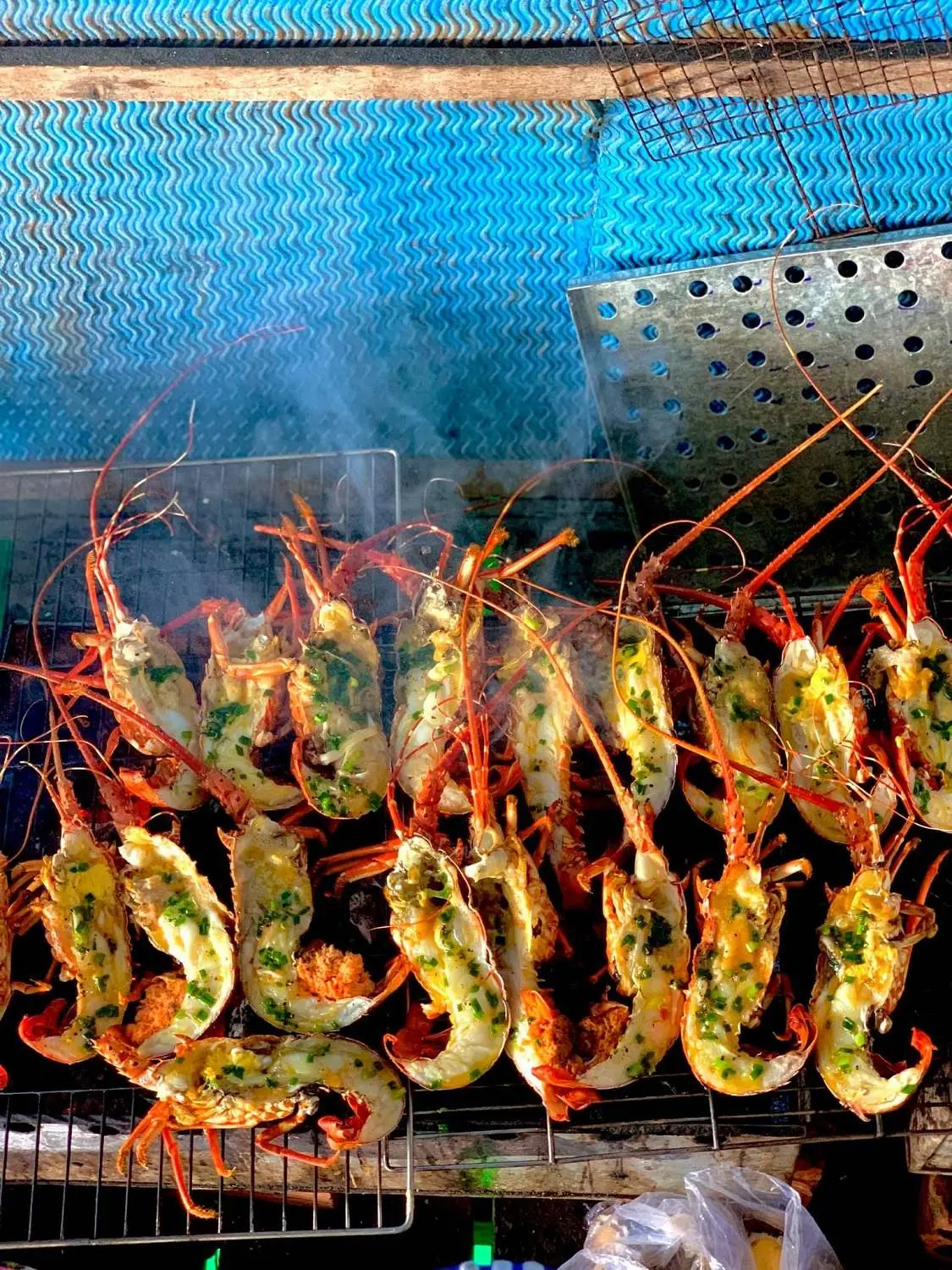 Hải sản bè nổi Vũng Rô Phú Yên – Muôn vàn món ngon với hương vị đậm đà, hấp dẫn 9