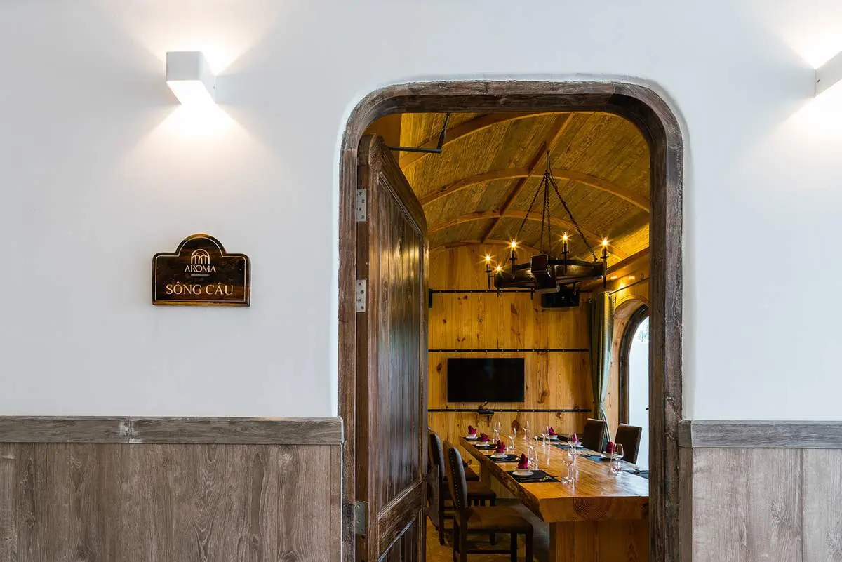 Kh&aacute;m Ph&aacute; Ẩm Thực &Aacute; &Acirc;u Tại Aroma Restaurant 6