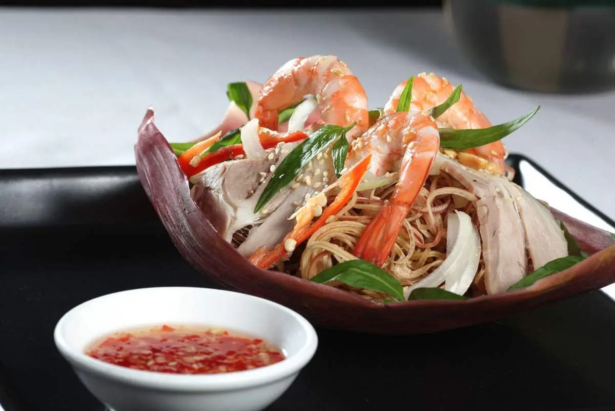 Kh&aacute;m Ph&aacute; Ẩm Thực &Aacute; &Acirc;u Tại Aroma Restaurant 10