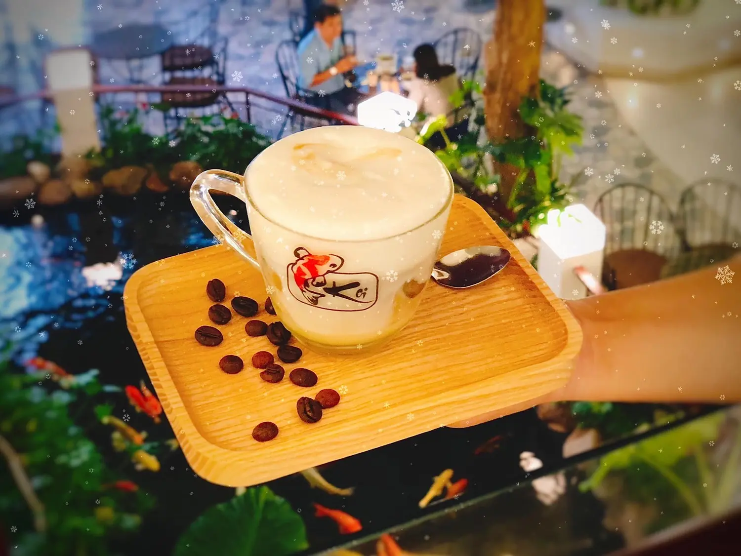 KOI caf&eacute; Ph&uacute; Y&ecirc;n &ndash; Qu&aacute;n c&agrave; ph&ecirc; c&aacute; Koi đầu ti&ecirc;n tại Ph&uacute; Y&ecirc;n 24