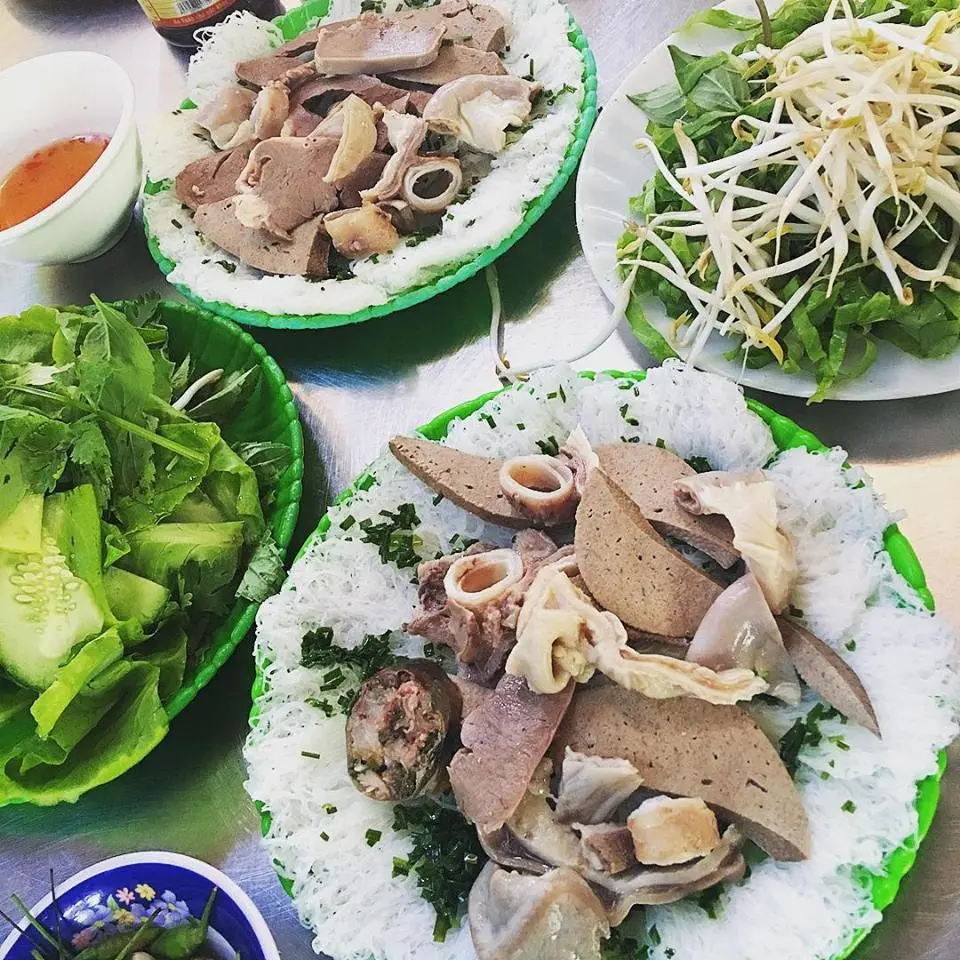 Lấp đầy chiếc bụng đ&oacute;i bằng những m&oacute;n ăn vặt Ph&uacute; Y&ecirc;n vừa ngon vừa rẻ 8
