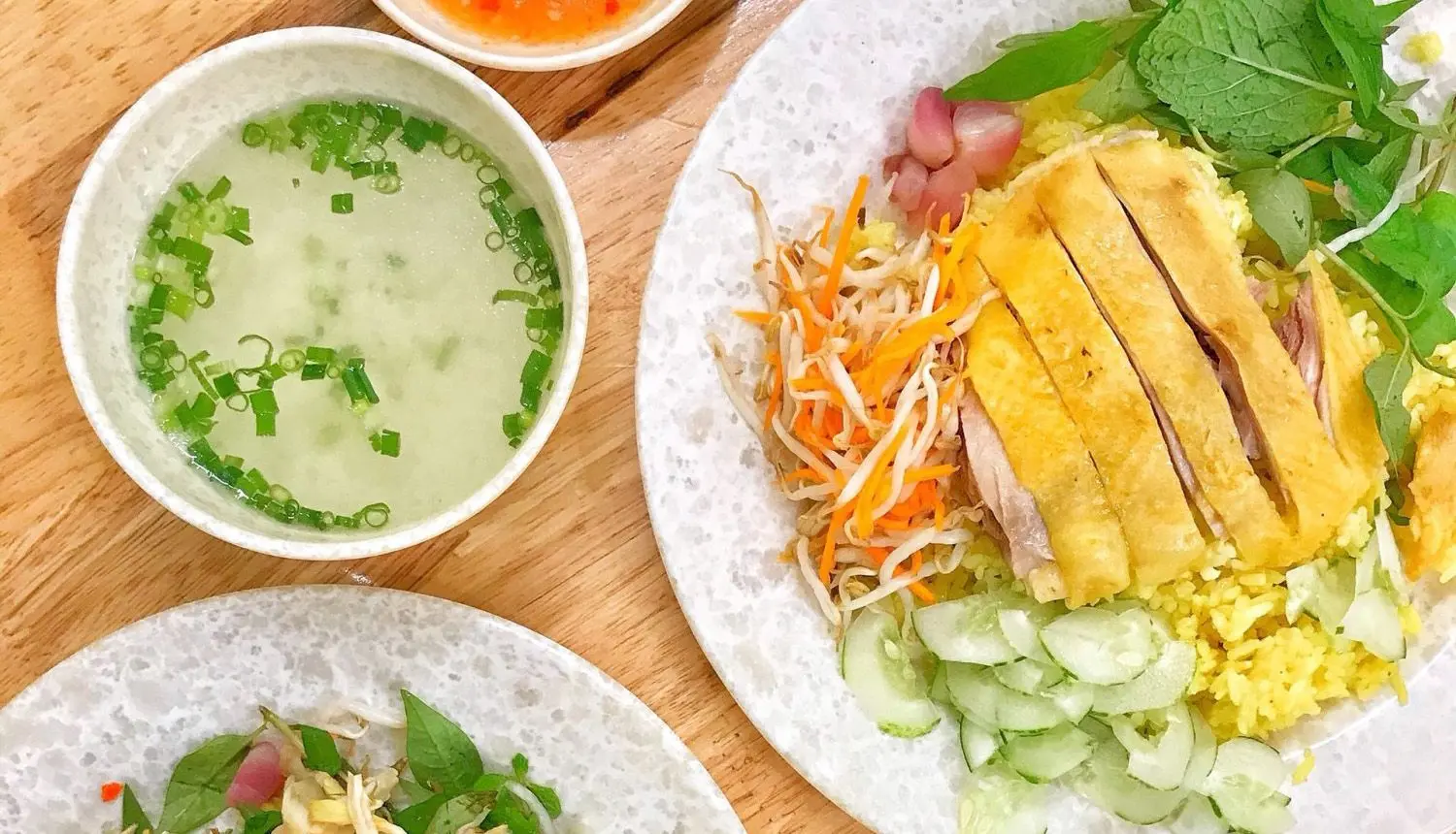 Lỡ tay ở kh&aacute;ch sạn qu&aacute; sang? C&oacute; ngay top 7 m&oacute;n ngon b&igrave;nh d&acirc;n Ph&uacute; Y&ecirc;n cho những phượt thủ nhẹ t&uacute;i 6