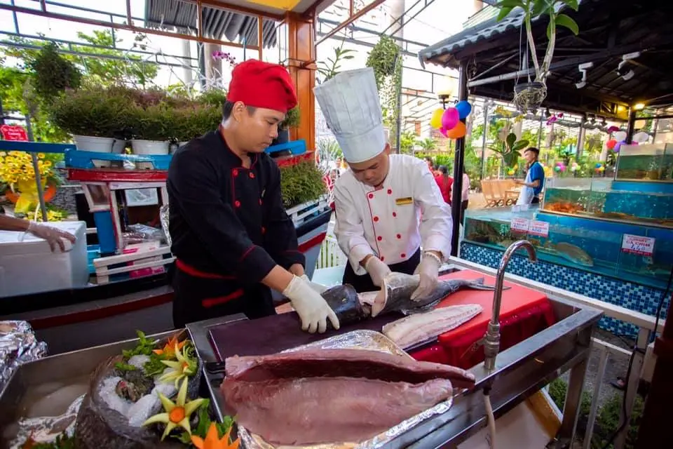 Nh&agrave; h&agrave;ng Seafood Garden Canary Ph&uacute; Y&ecirc;n &ndash; Vườn hải sản chất lượng của xứ Nẫu 8