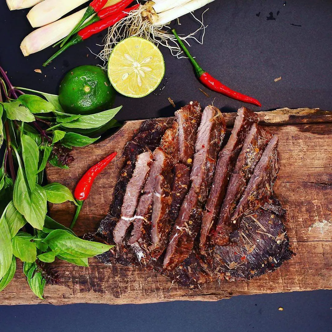 Thưởng thức b&ograve; một nắng Ph&uacute; Y&ecirc;n - M&oacute;n đặc sản thơm ngon nức tiếng 2
