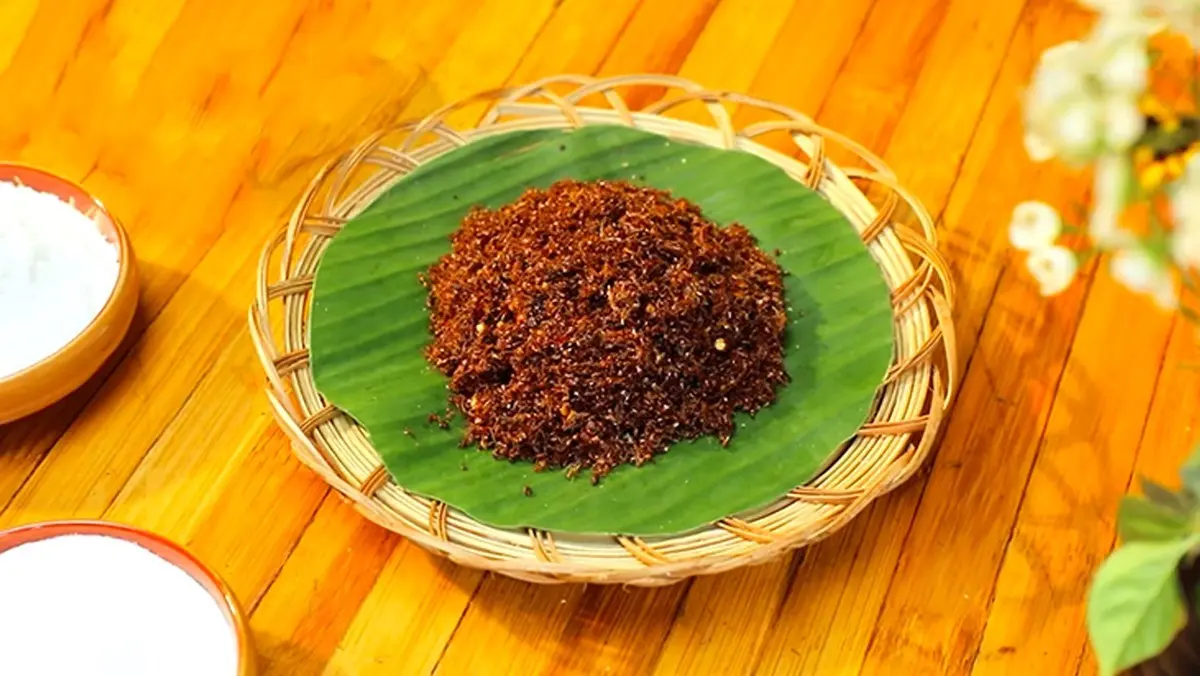 Đặc sản muối kiến vàng Phú Yên – Nghe thì ghê, nhưng ăn là mê