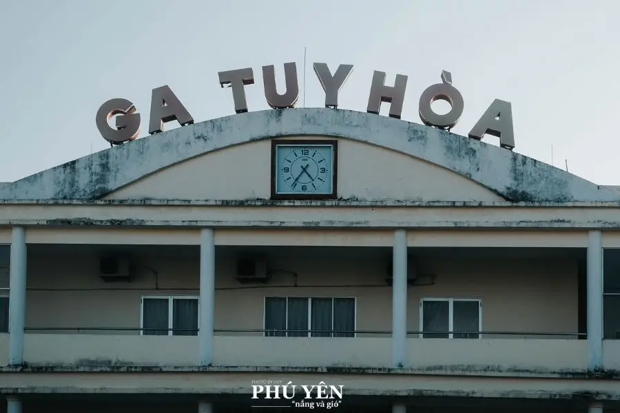 Kh&aacute;m ph&aacute; Ph&uacute; Y&ecirc;n đầy nắng v&agrave; gi&oacute; qua những thước ảnh b&igrave;nh y&ecirc;n 3