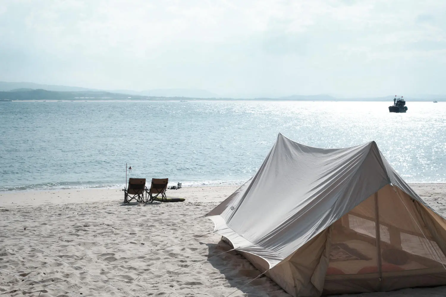 M&ugrave;a h&egrave; Ph&uacute; Y&ecirc;n cực chill b&ecirc;n biển xanh, nắng v&agrave;ng 8