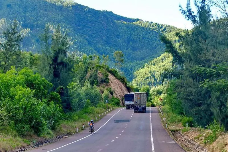 Phượt đ&egrave;o C&ugrave; M&ocirc;ng kh&aacute;m ph&aacute; cung đường hiểm trở bậc nhất Việt Nam 8