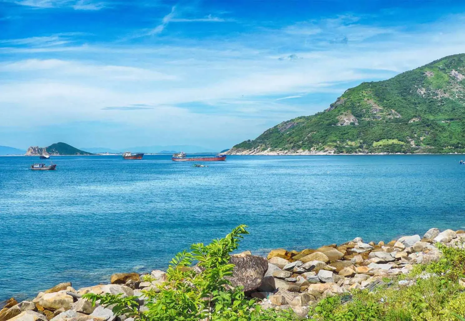Review Phú Yên đầy nắng và gió cùng cô bạn Quỳnh Phương 2