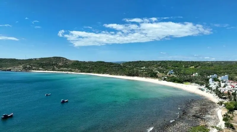 Top 10 bãi biển Phú Yên hoang sơ và thanh bình 5