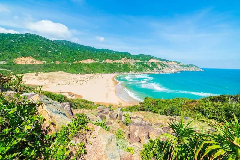 Top 10 bãi biển Phú Yên hoang sơ và thanh bình 2