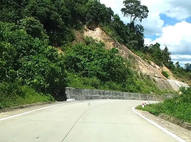 Chinh phục Đèo Đá Đẽo Quảng Bình hùng vĩ giữa rừng Trường Sơn
