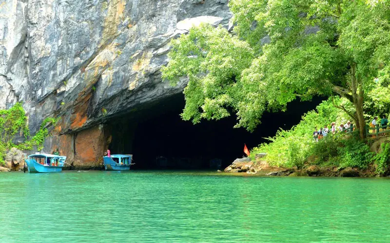 Chinh phục động Phong Nha, kh&aacute;m ph&aacute; vẻ đẹp hang động 2 triệu năm 4