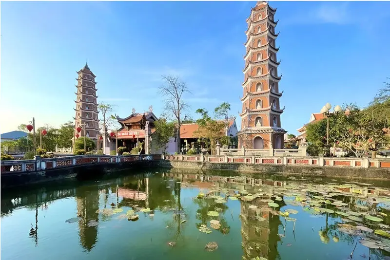 Gh&eacute; Ch&ugrave;a Hoằng Ph&uacute;c, đệ nhất cổ tự hơn 700 tuổi ở Quảng B&igrave;nh 8