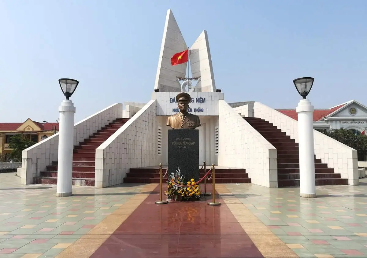 Gh&eacute; thăm l&agrave;ng L&yacute; H&ograve;a Quảng B&igrave;nh kh&aacute;m ph&aacute; những c&acirc;u huyền thoại 9