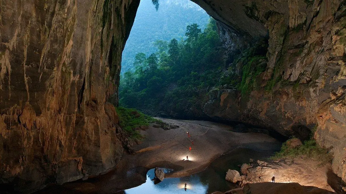 Hang Sơn Đo&ograve;ng Quảng B&igrave;nh, kh&aacute;m ph&aacute; hang động lớn nhất thế giới 7