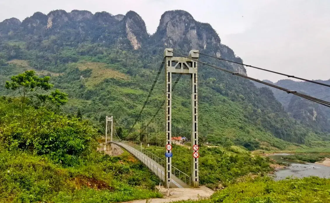 Kh&aacute;m ph&aacute; l&agrave;ng M&ocirc; Quảng B&igrave;nh s&acirc;u h&uacute;t giữa rừng đại ng&agrave;n 6