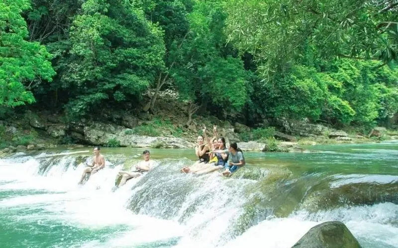 Khe Nước Lạnh Quảng B&igrave;nh: Thi&ecirc;n đường suối m&aacute;t giữa rừng xanh 3