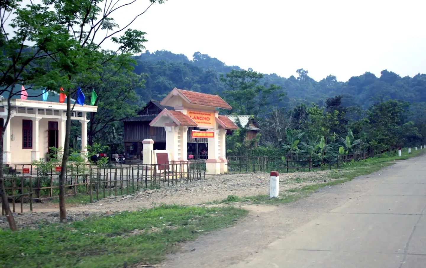 L&agrave;ng Ho Lệ Thủy Quảng B&igrave;nh, bản l&agrave;ng đặc biệt b&ecirc;n d&atilde;y Trường Sơn 4