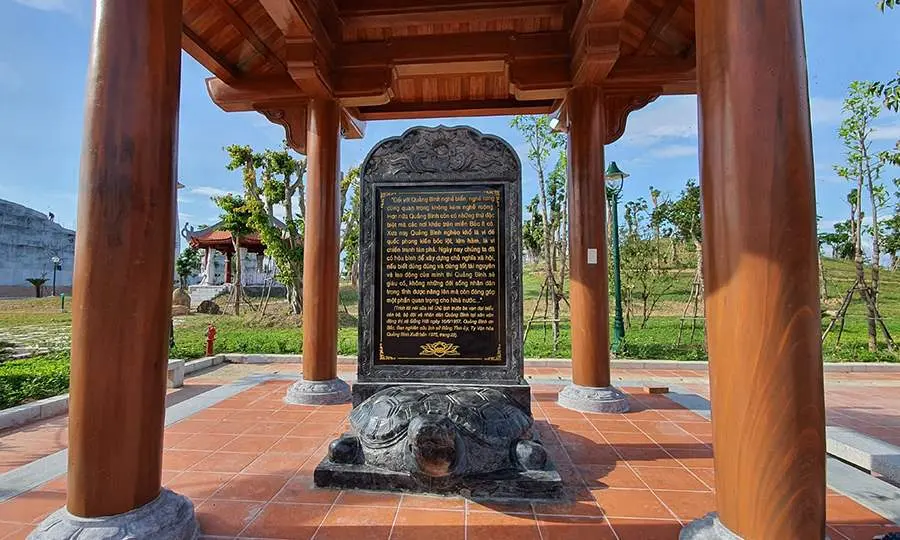 Quảng trường Hồ Ch&iacute; Minh Quảng B&igrave;nh, nơi gửi gắm l&ograve;ng biết ơn của xứ Quảng 8