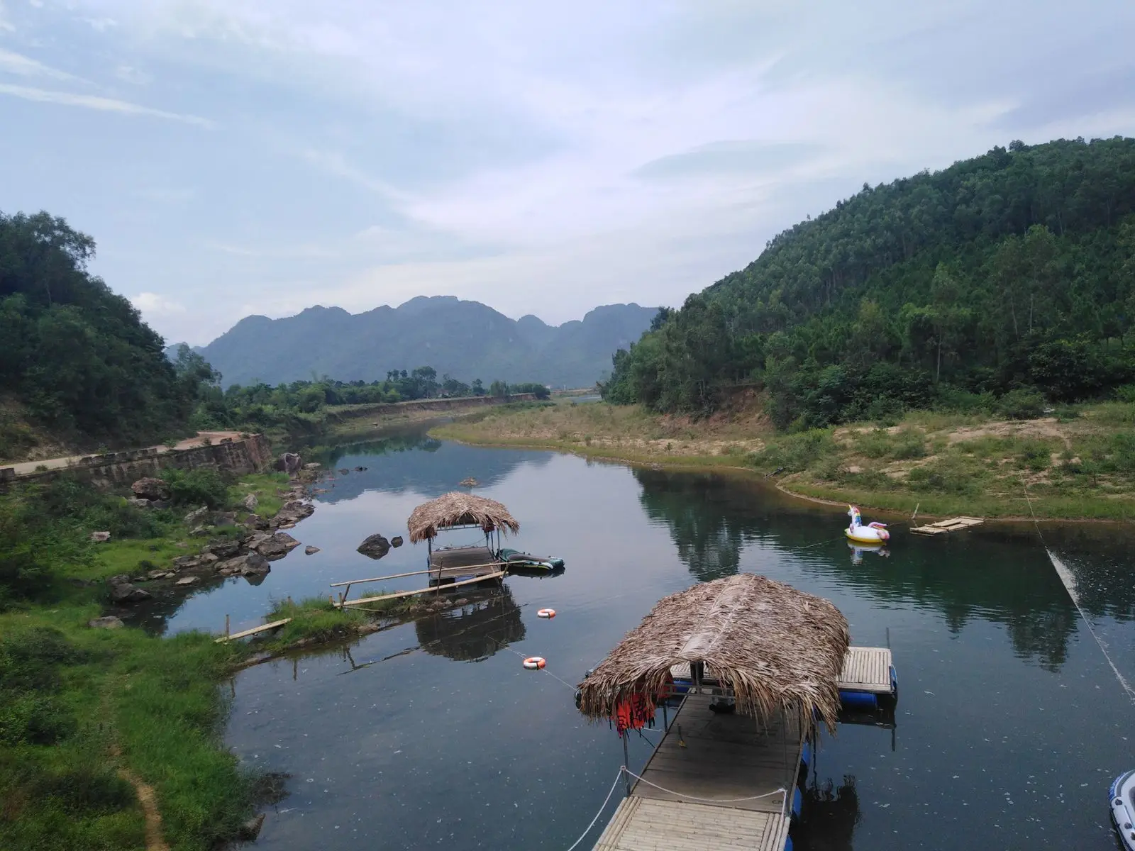 Suối Vực Ch&egrave;o Quảng B&igrave;nh, điểm đến mới toanh thu h&uacute;t hội đam m&ecirc; kh&aacute;m ph&aacute; 4