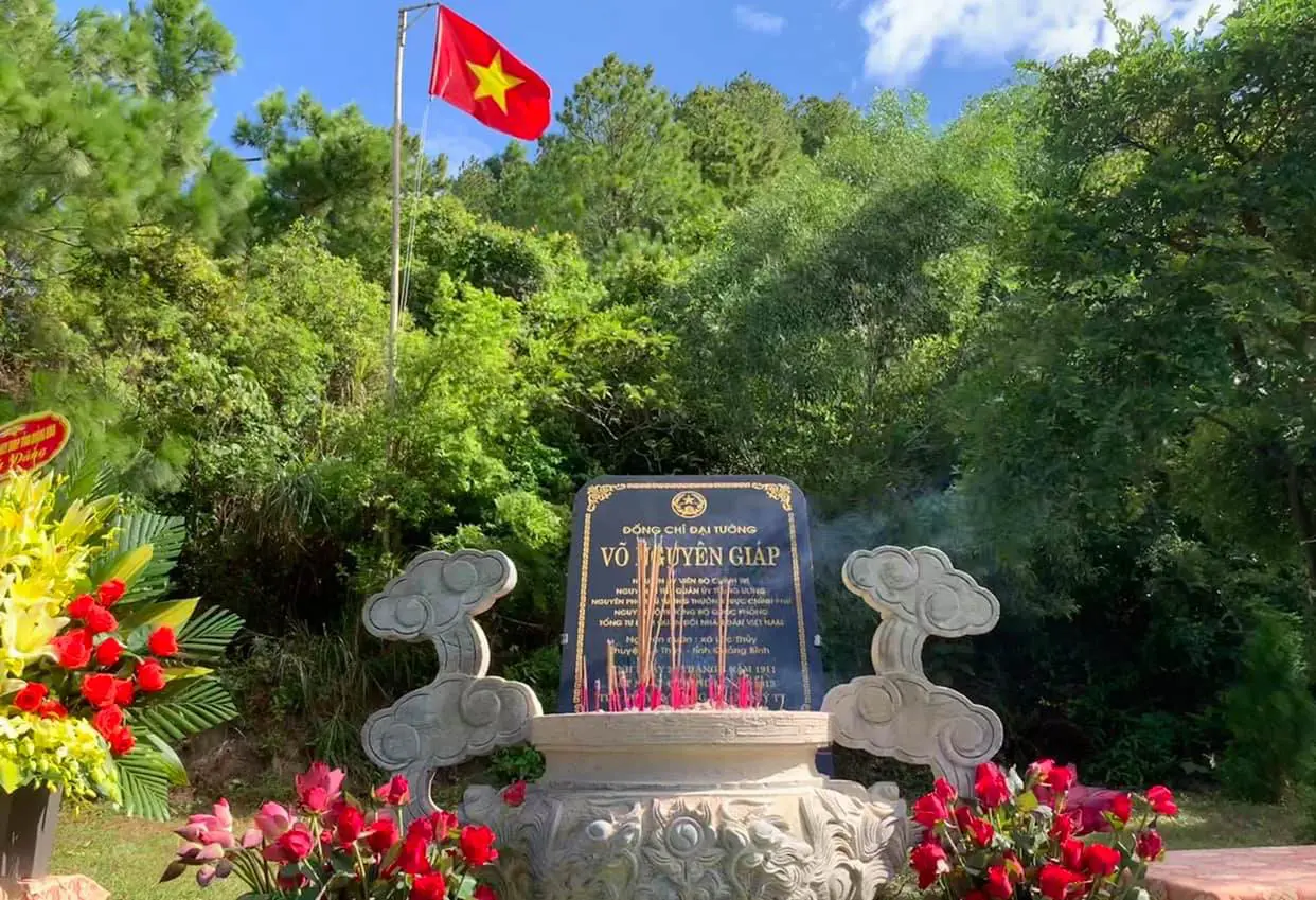 Vũng Ch&ugrave;a - Đảo Yến Quảng B&igrave;nh, v&ugrave;ng đất y&ecirc;n b&igrave;nh khiến bao người m&ecirc; đắm 5