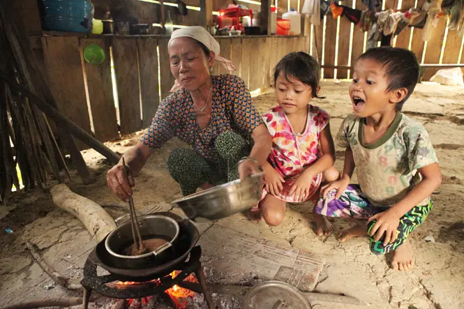 Tộc người Rục Quảng Bình và cuộc sống trong hang đá độc đáo