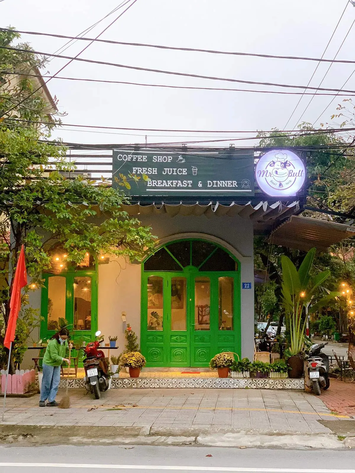 Đến Mr.Bull Restaurant Quảng B&igrave;nh thưởng thức m&oacute;n &Acirc;u si&ecirc;u hấp dẫn 2