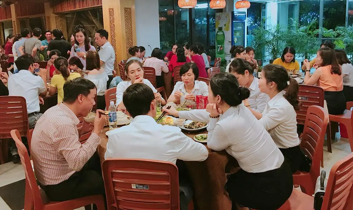 Gh&eacute; Kim Tuyến Restaurant tận hưởng kh&ocirc;ng gian ẩm thực sang trọng, tinh tế 4