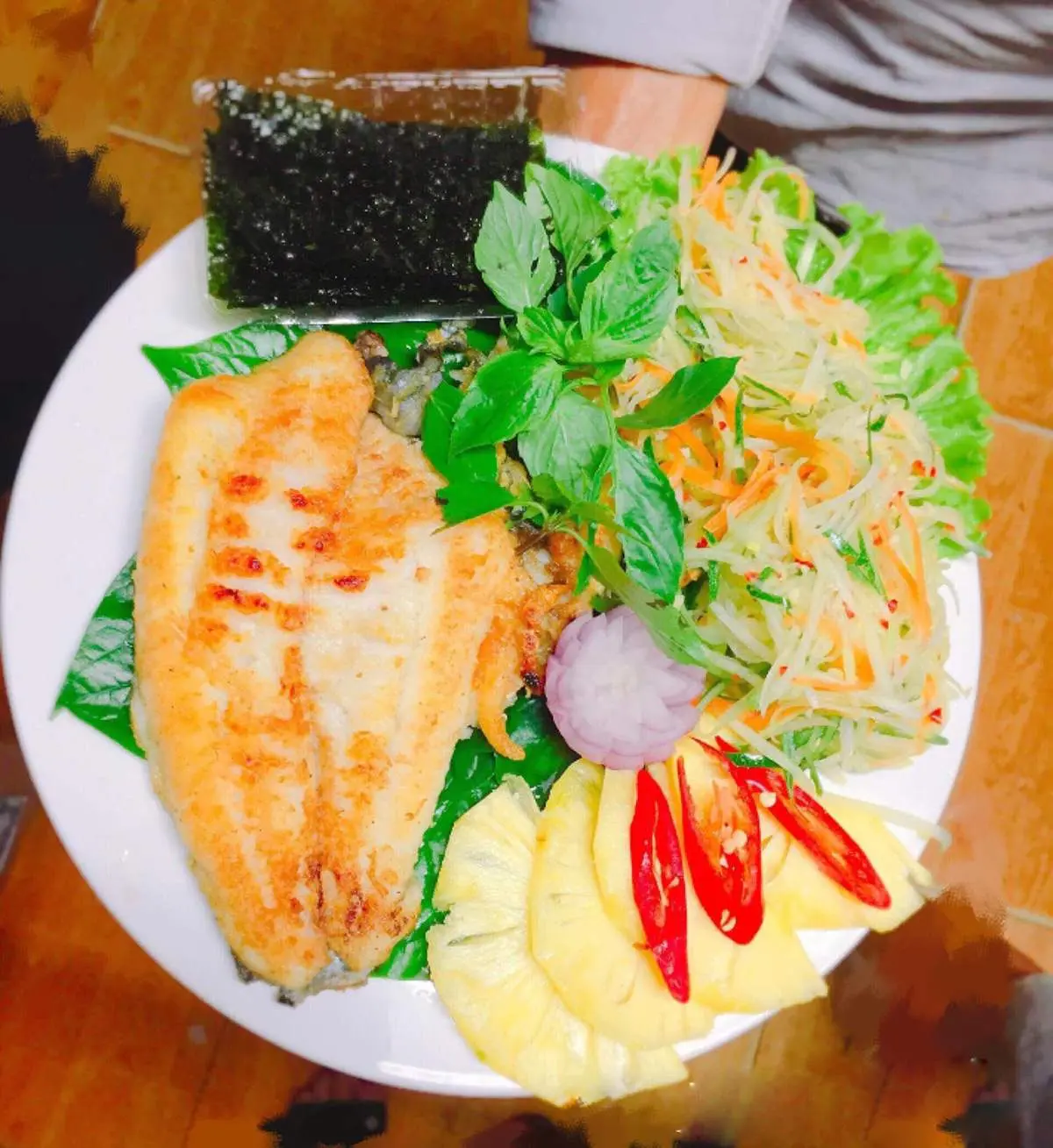 Gh&eacute; Kim Tuyến Restaurant tận hưởng kh&ocirc;ng gian ẩm thực sang trọng, tinh tế 6