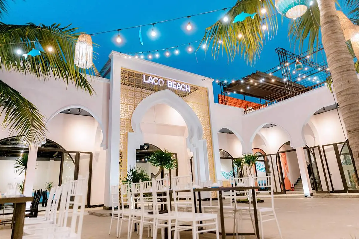 Gh&eacute; Nh&agrave; h&agrave;ng L&aacute; Cọ Flamingo Beach Quảng B&igrave;nh thưởng thức hải sản tươi ngon 2