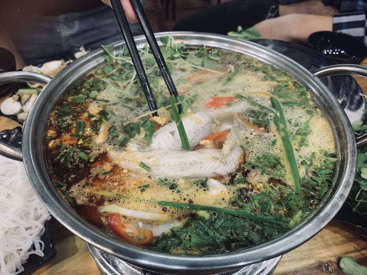 Lẩu cá khoai Quảng Bình chua cay đậm vị 2