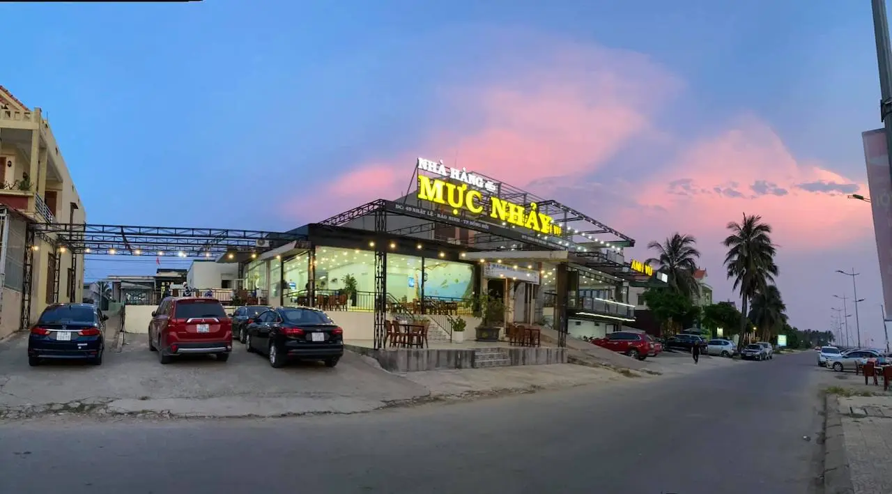Lưu ngay những địa điểm ăn hải sản Quảng B&igrave;nh thơm ngon, hấp dẫn 5