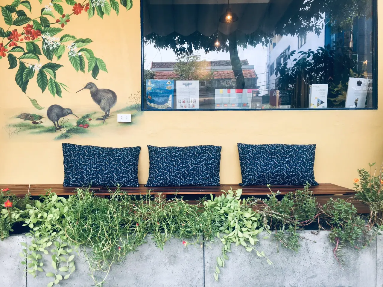 Thả hồn v&agrave;o Kiwi Caf&eacute; Bookstore Quảng B&igrave;nh cực hot 3