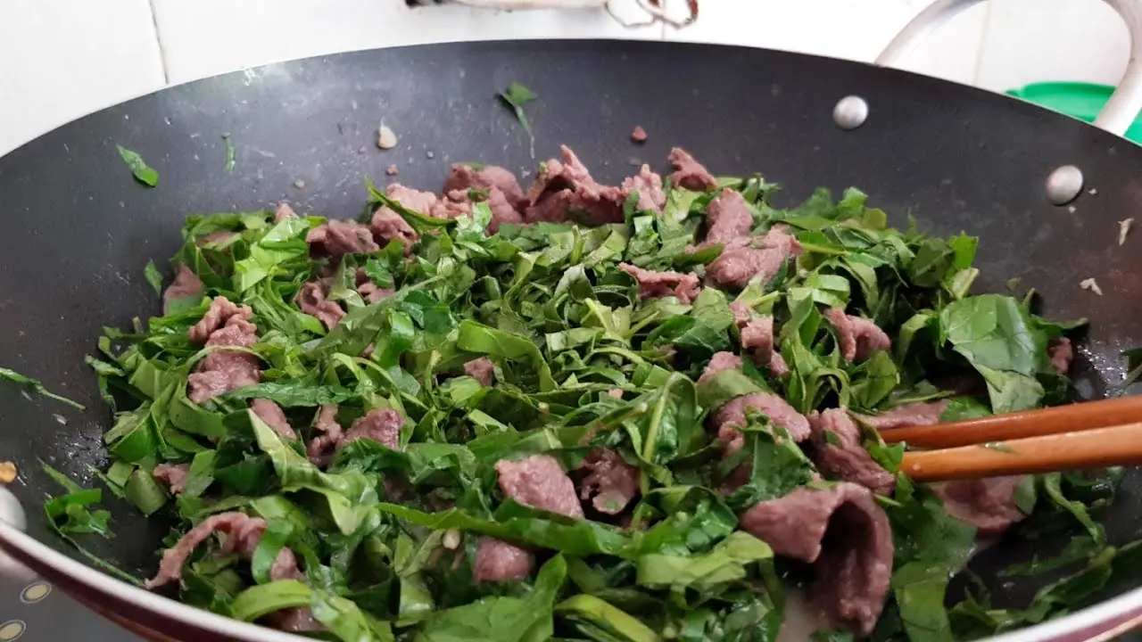 Thịt tr&acirc;u l&aacute; trơng Quảng B&igrave;nh c&oacute; g&igrave; ngon m&agrave; ai cũng săn l&ugrave;ng 4