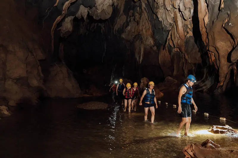 Du lịch Phong Nha Kẻ B&agrave;ng, kỳ quan đệ nhất động của Quảng B&igrave;nh 10