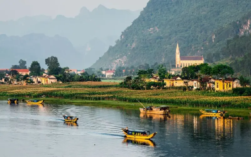 Lạc bước trong vẻ đẹp s&ocirc;ng Son khiến l&ograve;ng người lặng đi 3