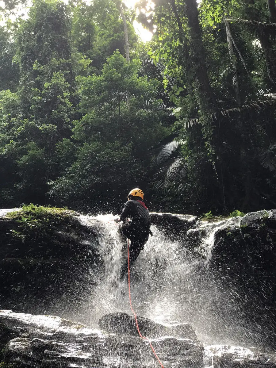Review cung đường Trekking Quảng Bình vượt qua Thác Dương Cầm tuyệt đẹp 9