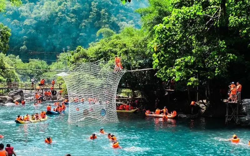 Tham quan Bố Trạch: Thủ phủ hang động kỳ vĩ của Quảng B&igrave;nh 3