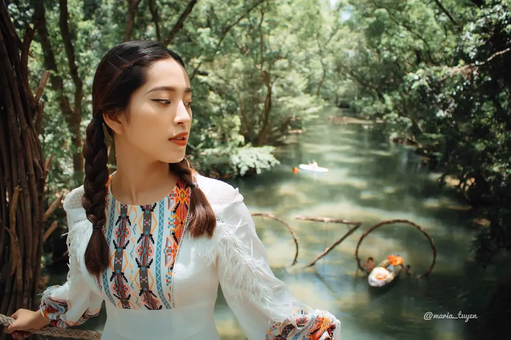 Xem ngay review Quảng Bình của cô nàng xinh đẹp Maria Tuyền 10