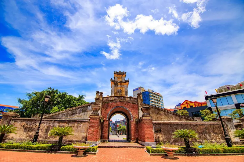Cẩm nang du lịch Quảng B&igrave;nh 2026 với 15 địa điểm nổi tiếng 15